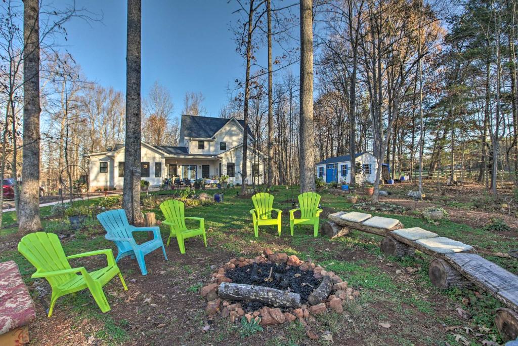 Charming Charlottesville Apt with Outdoor Space!