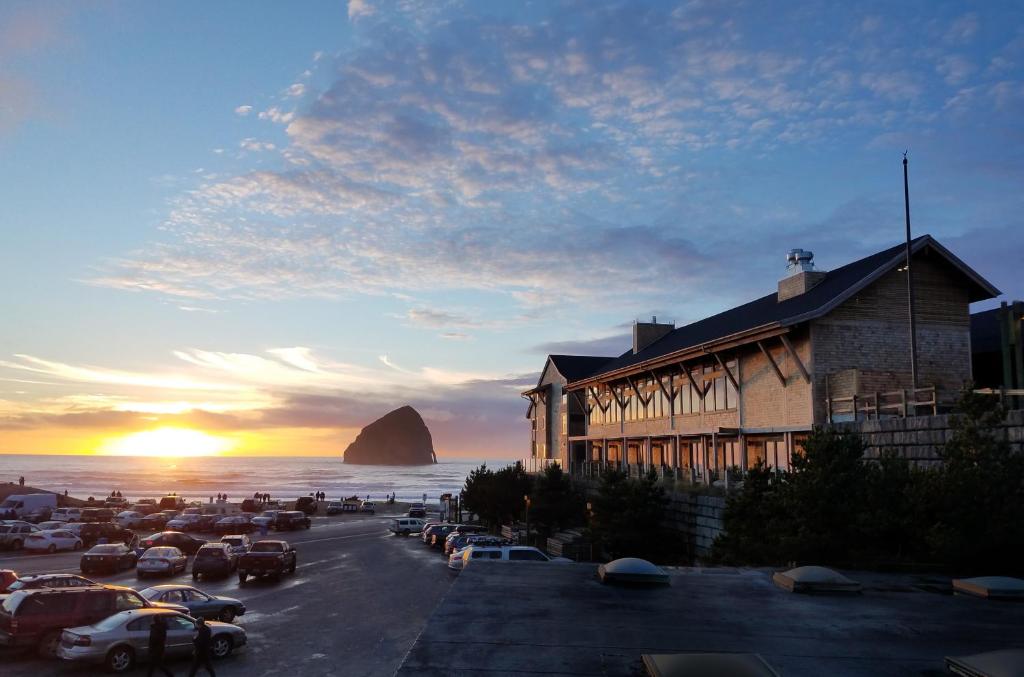 Headlands Coastal Lodge & Spa (Pacific City) 