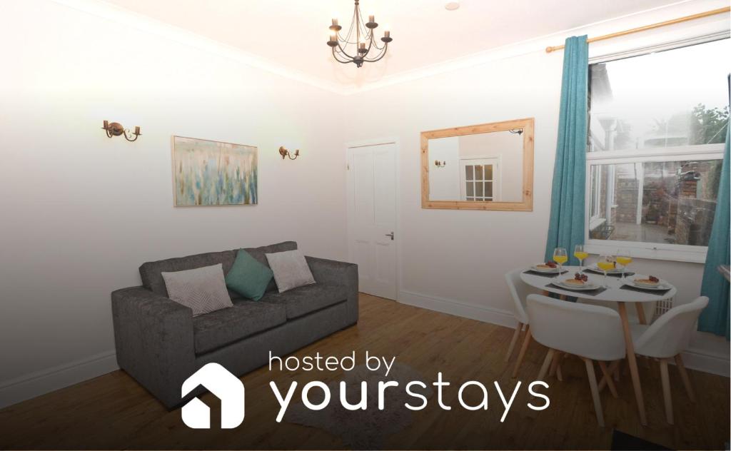 Venture House by YourStays - 3 Bedroom Home best for Alton Tower Tourists