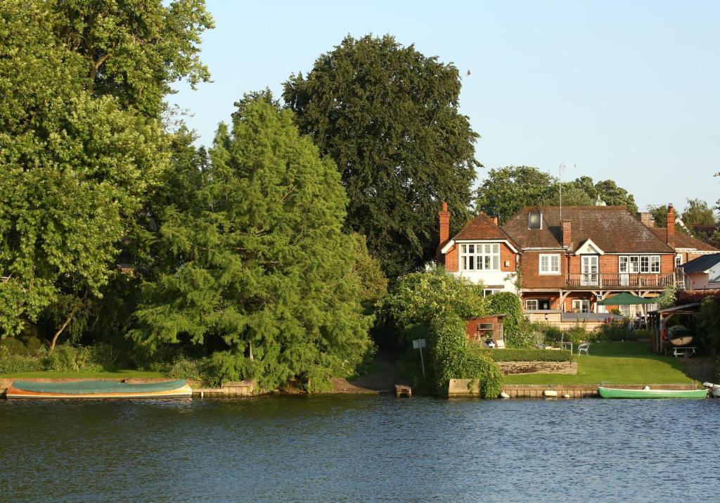 Inverloddon Bed and Breakfast