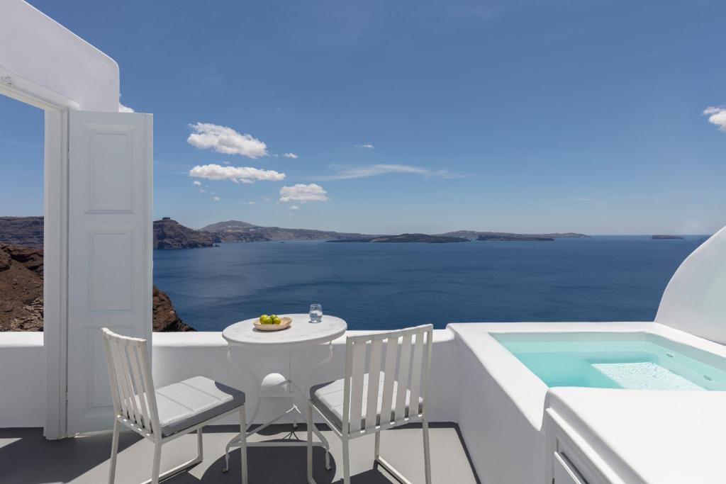 Canaves Oia Boutique Hotel