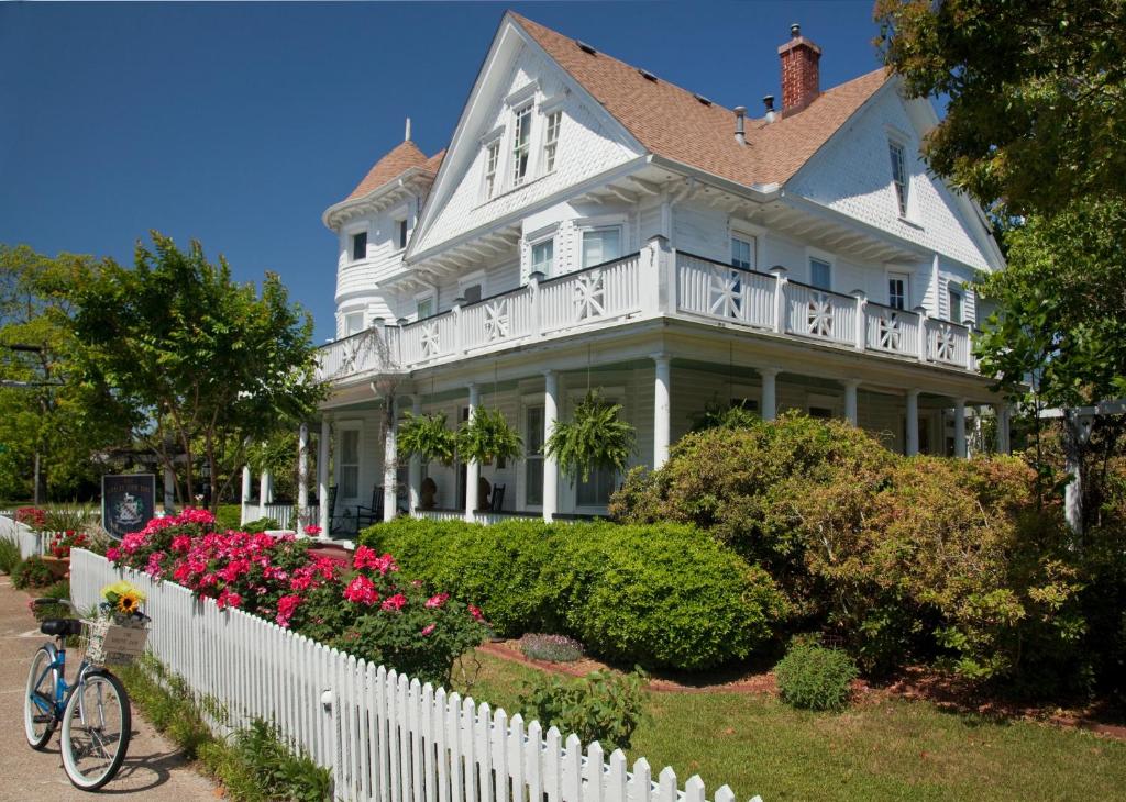 White Doe Inn Bed & Breakfast (Manteo) 