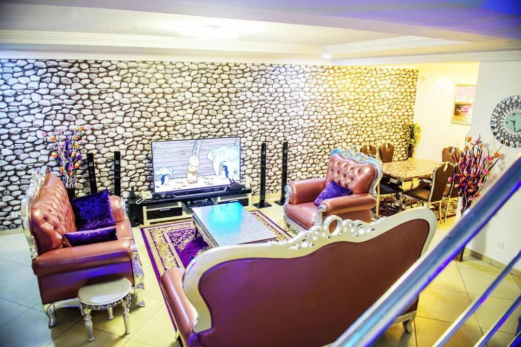 Luxury 4 Bedroom Semi-Detached House In Abuja