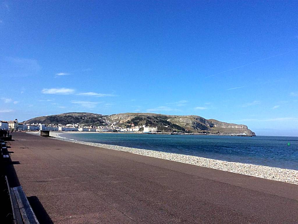 Frosty Towers (Llandudno) 