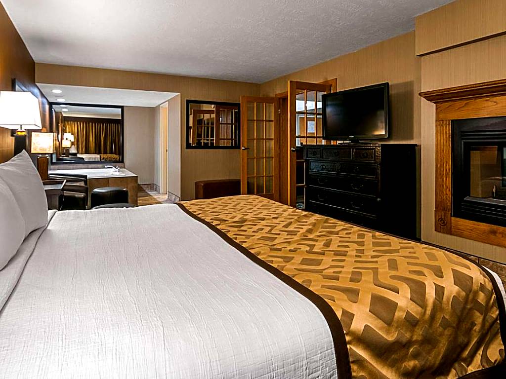 Best Western Ramkota Hotel: King Suite with Fireplace - Non-Smoking