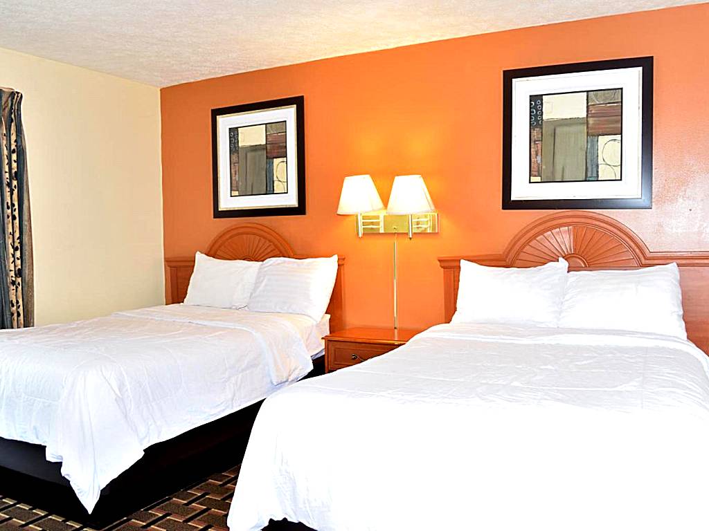 Great Lakes Inn & Suites: Deluxe Room with Two Full Beds