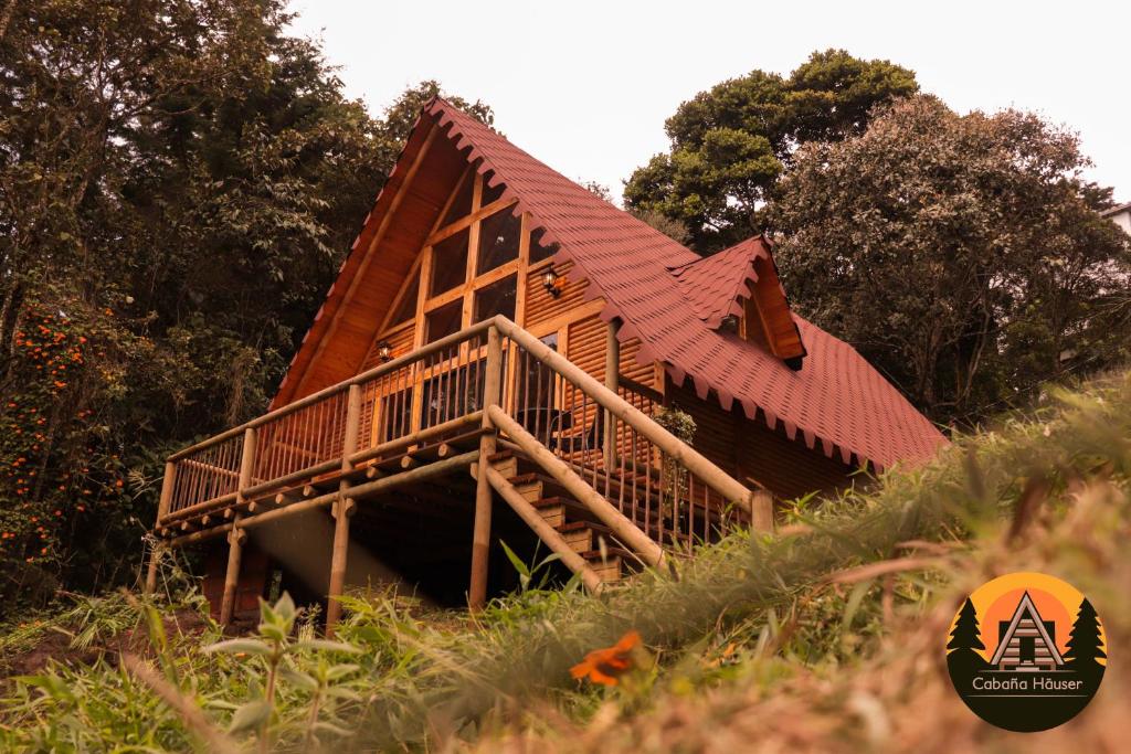 Hermosa Cabaña tipo chalet en Santa Elena