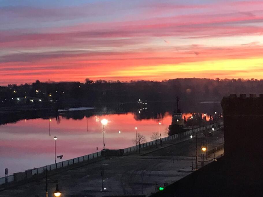 City centre Rooftop apartment alongside river Suir