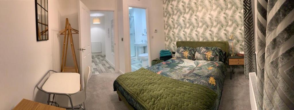 Peterborough City Center One Bed apartment With Free Private Parking