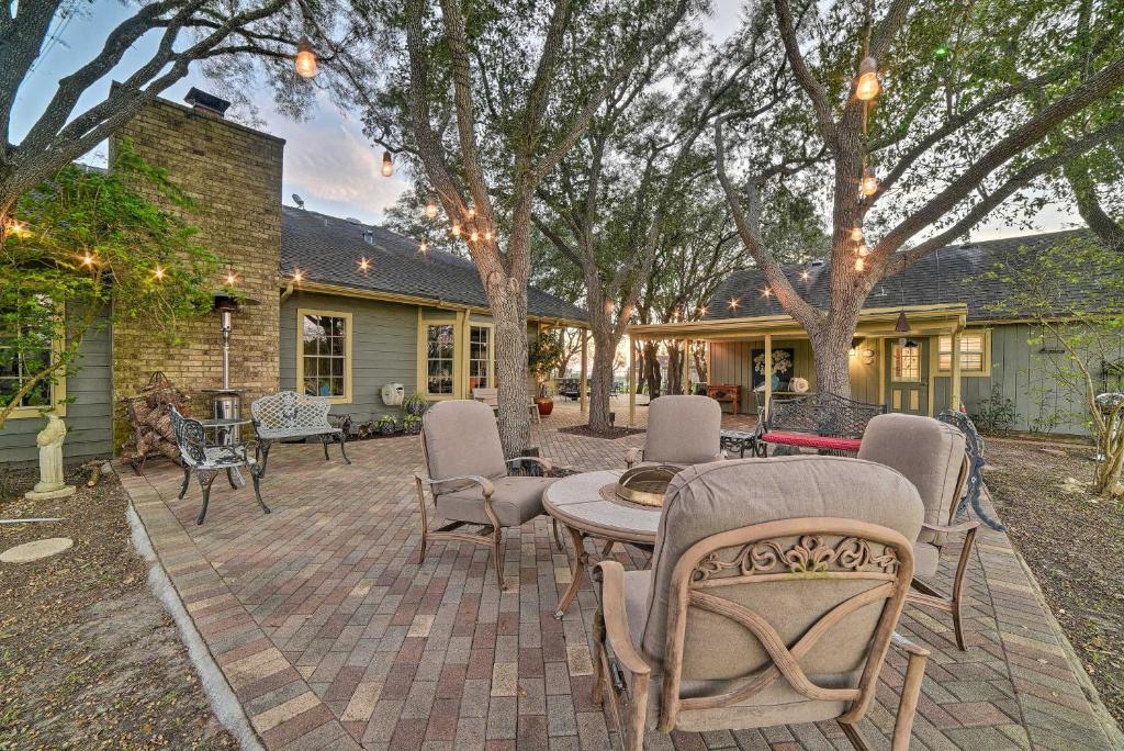 Casa de Samuel - Patio, Fountain and Outdoor Kitchen