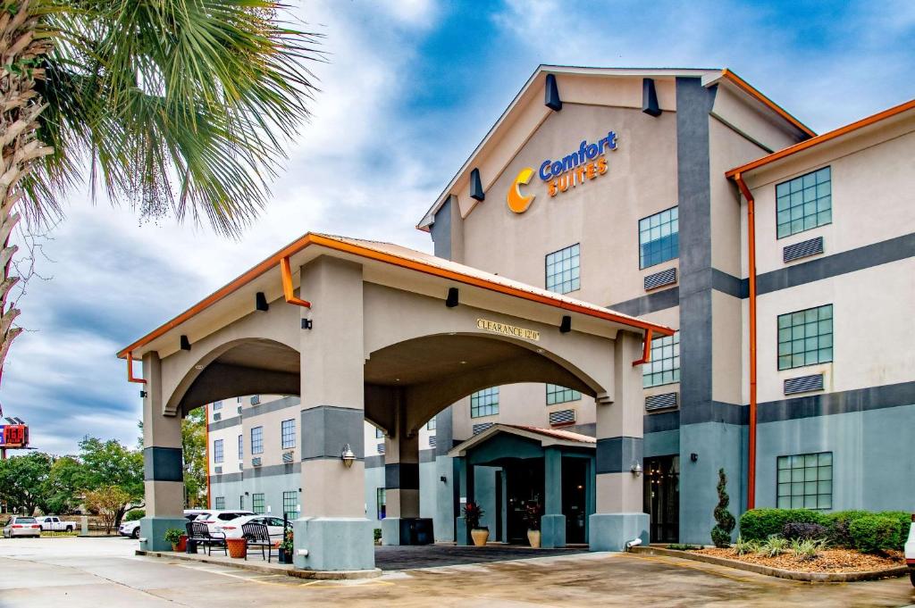 Comfort Suites Oil Center