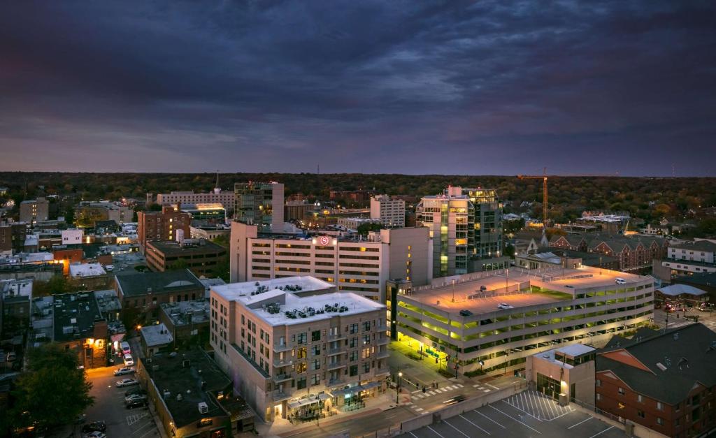 Hilton Garden Inn Iowa City Downtown University