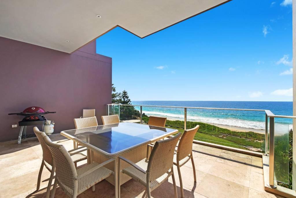 Beach and Ocean Front Penthouse with Wifi and Parking