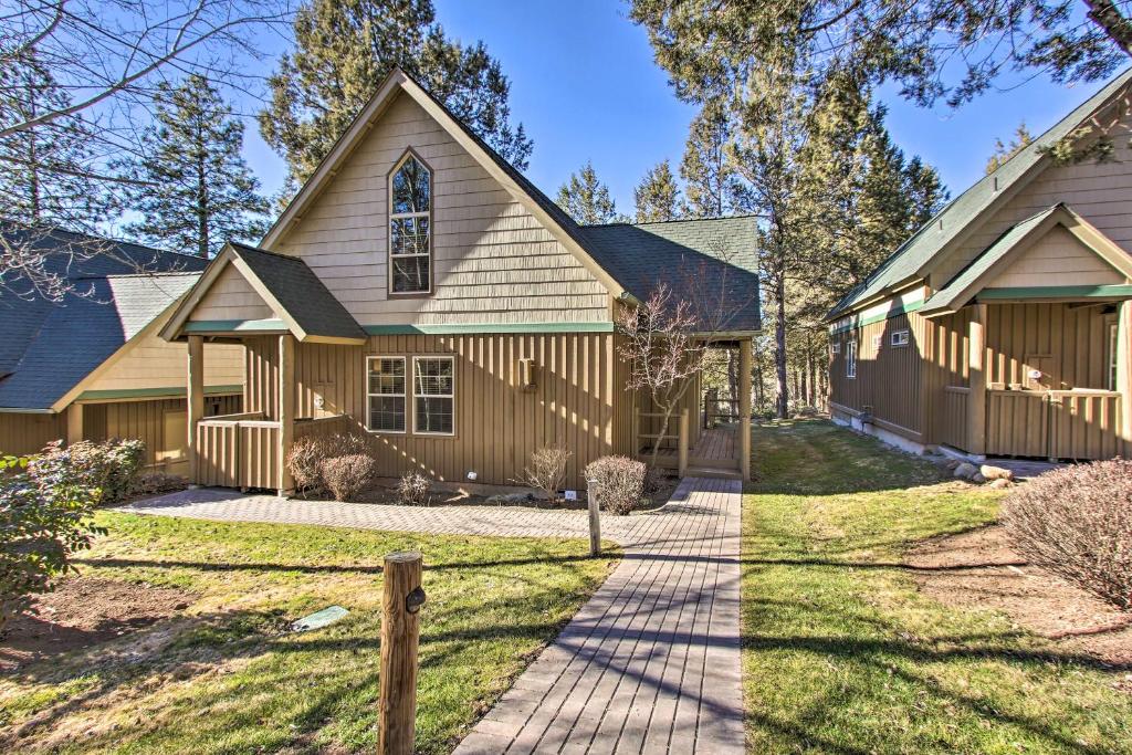 Klamath Falls Cabin Retreat with Deck and Grill!