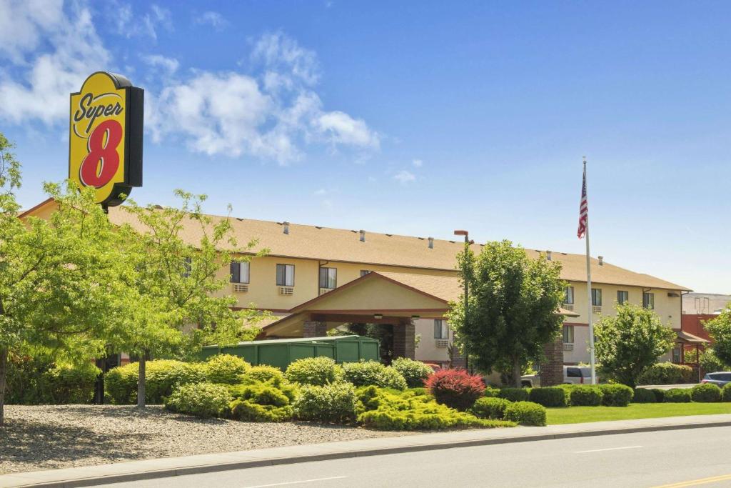 Super 8 by Wyndham Kennewick