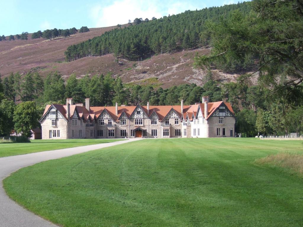 Dalvorar - Mar Lodge Estate