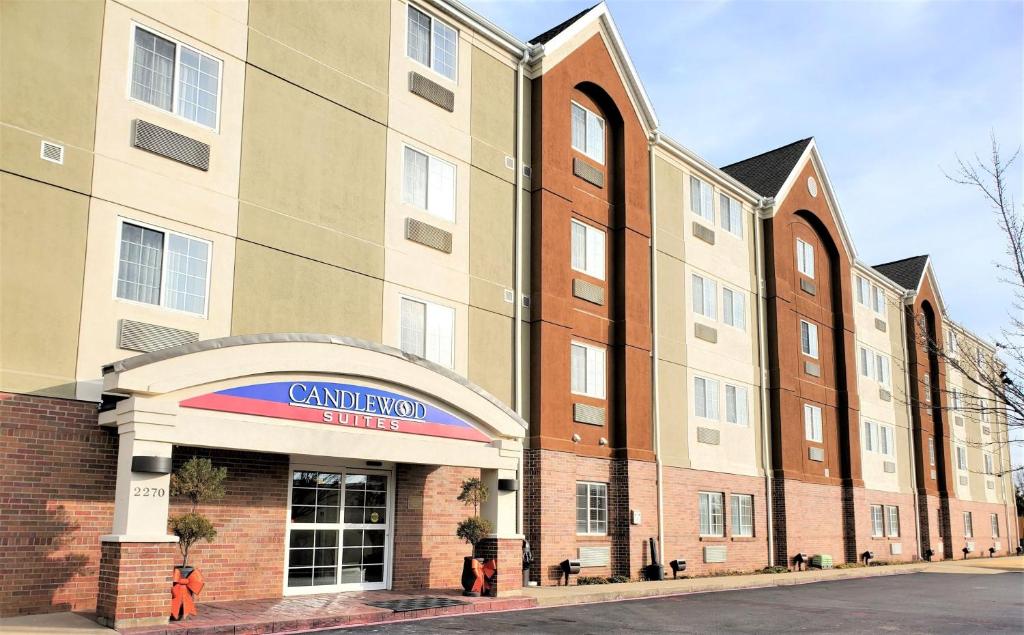 Candlewood Suites Fayetteville, an IHG Hotel