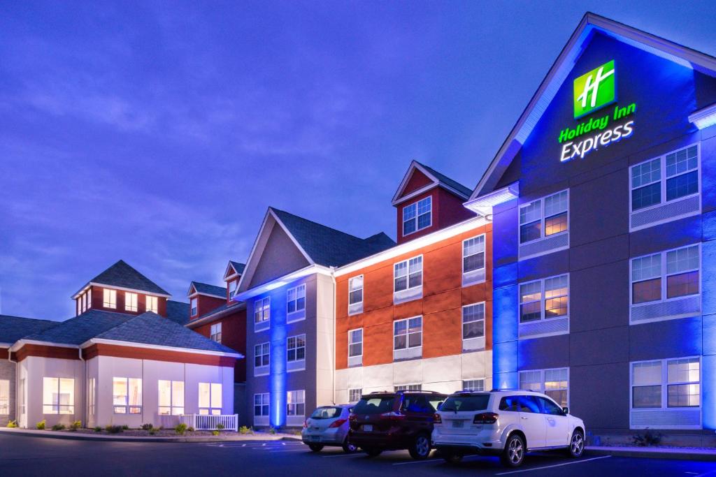 Holiday Inn Express Mystic, an IHG Hotel