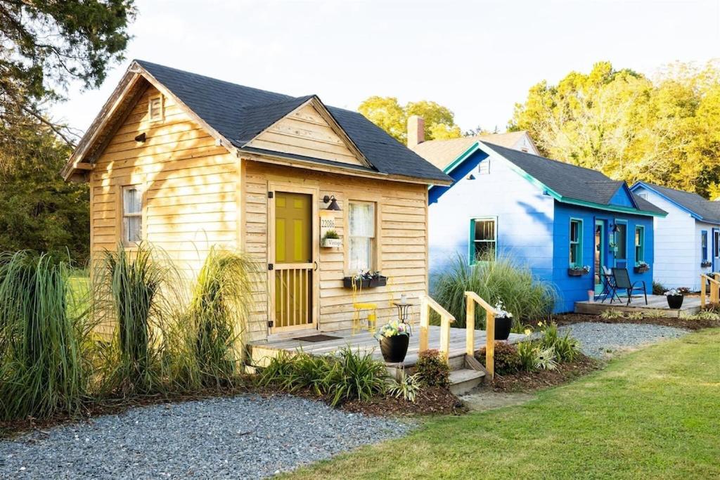 Restored 1930’s Tiny Home 3 min to Cape Charles