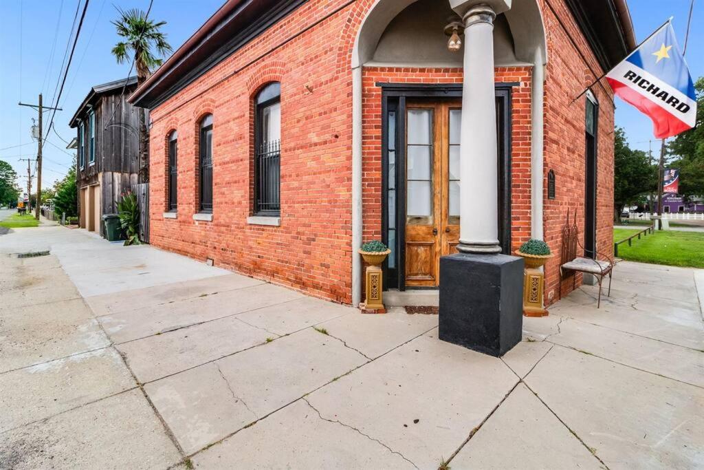 Historic Old Bank with Vault in Downtown Scott